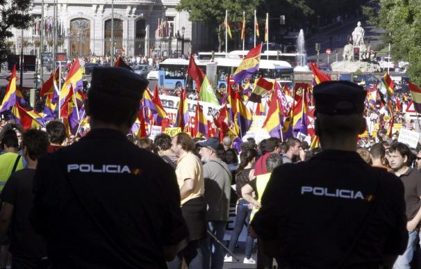 Una marcha pide en el centro de Madrid un referéndum sobre la monarquía