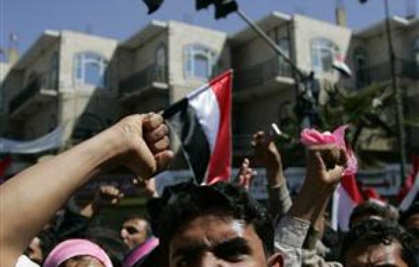 Unas 20.000 salen a la calle en el "día de la ira" de Yemen