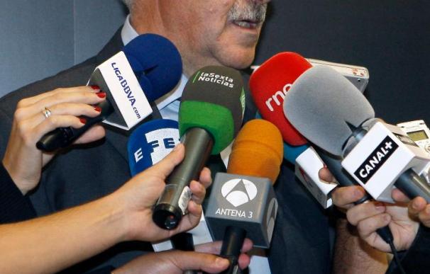 Del Bosque cree que España "no debe regodearse" por sus éxitos