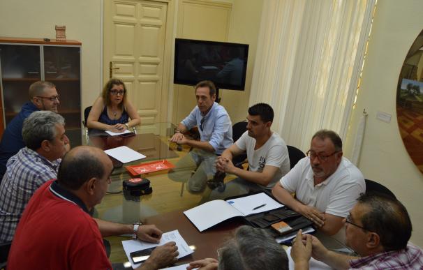 El Ayuntamiento se reúne con el comité de empresa de Roca ante un posible ERTE