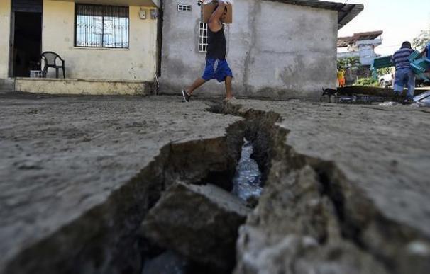 Dos terremotos sacuden otra vez la zona arrasada por el seísmo de abril en Ecuador
