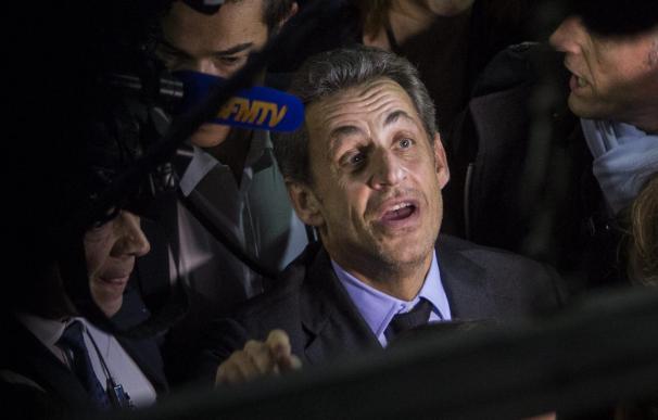 Sarkozy ha sido trasladado ante los jueces, tras 15 horas de interrogatorio