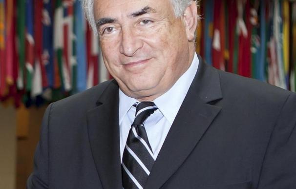 Strauss-Kahn advierte a los gobiernos de una guerra entre divisas