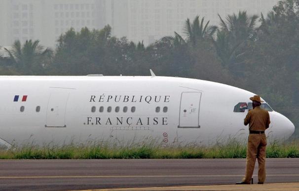 Francia va a seguir enviando aviones a Libia para repatriar a sus ciudadanos