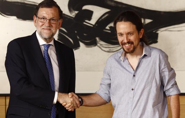 Pablo Iglesias avisa al PSOE de que si permite que Rajoy gobierne no podrá liderar la oposición
