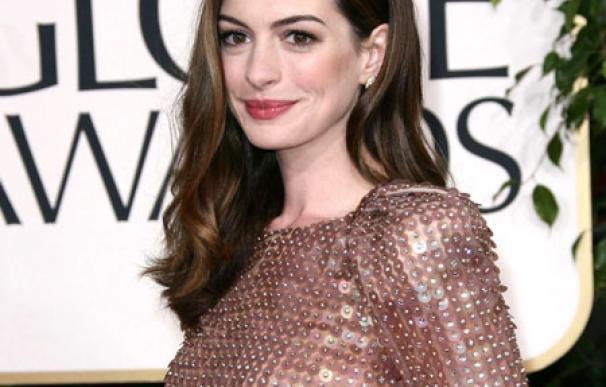 Anne Hathaway no se burlará de los famosos en los Oscar