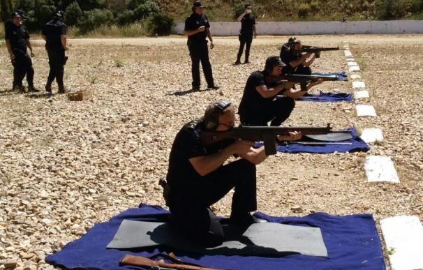 La Policía Nacional de Guadalajara realiza un curso de actualización en el manejo de armas largas