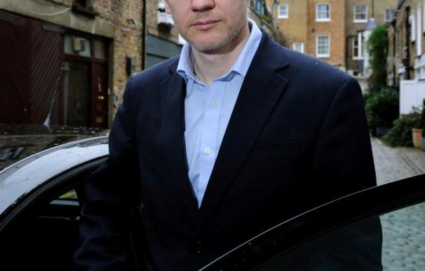 Assange llega al tribunal de Londres que trata su extradición a Suecia