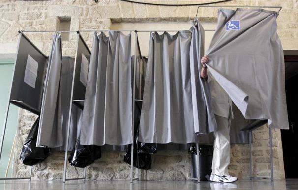 Los franceses votan en la segunda ronda de las legislativas