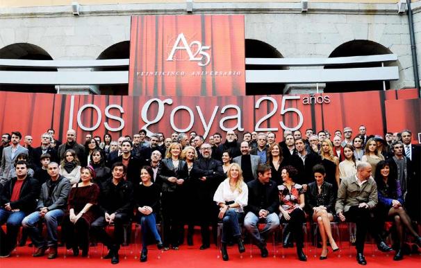 La alfombra de los Goya recupera el rojo