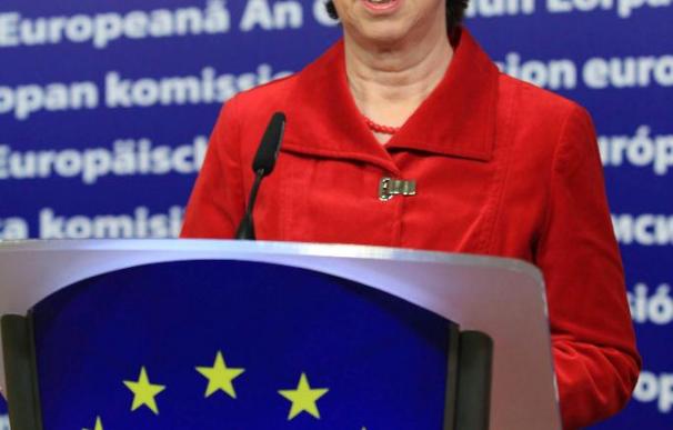 La Unión Europea aprobará cuanto antes "medidas restrictivas" contra Libia, según Ashton