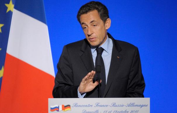 Sarkozy va a actuar contra la escasez de carburante y contra las violencias