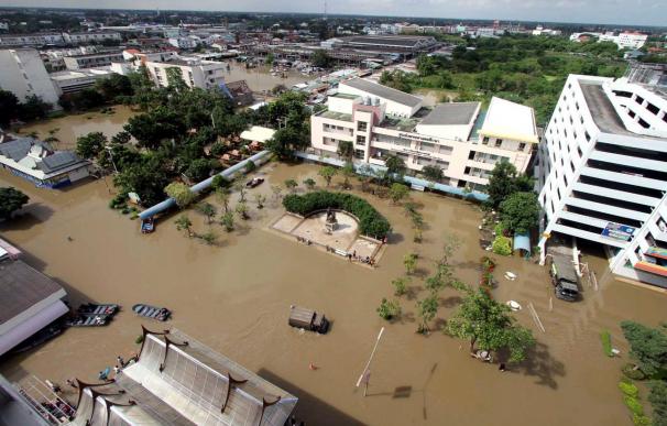 Decenas de muertos y miles de damnificados por las inundaciones en Asia