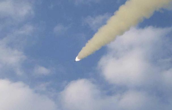 Kim Jong-un lleva a cabo el ensayo de un nuevo misil teledirigido