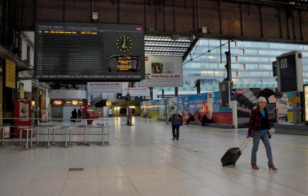 Renfe cancela tres servicios de trenes con Francia e interrumpe otros tres