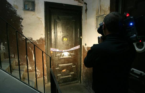 Los dos niños hallados en Tarragona estaban enterrados en la bañera bajo el cuerpo de su madre