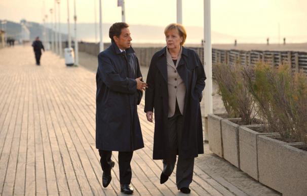 Sarkozy, Merkel y Medvédev se reúnen en la ciudad francesa de Deauville