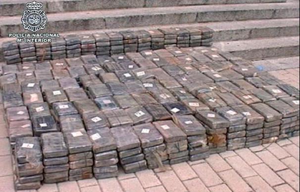 Dos detenidos en relación con el hallazgo de 513 kilos de cocaína