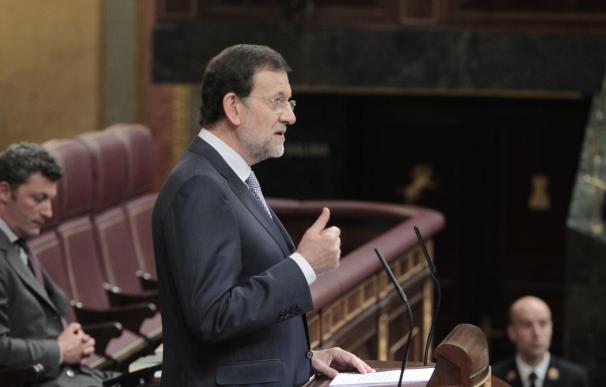 Rajoy se justifica ante los duros recortes: "Hago lo único que se puede hacer para salir de esta postración"