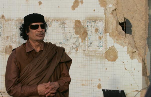 El presidentedel país , Muammar Al Gadafi ya ha visto cómo sus ciudadanos dan los primeros pasos.