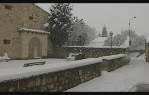 Nieve y viento sobre Galicia, Castilla y León y el sur de Andalucía