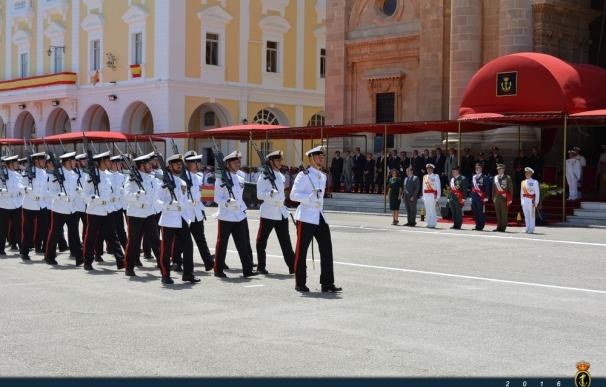 La Armada conmemora la Festividad de la Virgen del Carmen en San Fernando