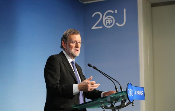 Rajoy ve "muy positivo" el dato y dice que es un "acicate" para llegar a los 20 millones de empleos