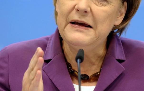 Los socios bávaros de Merkel aprueban endurecer las normas a la inmigración