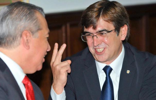 Presidente regional español afirma que es "el momento" de estar en Panamá