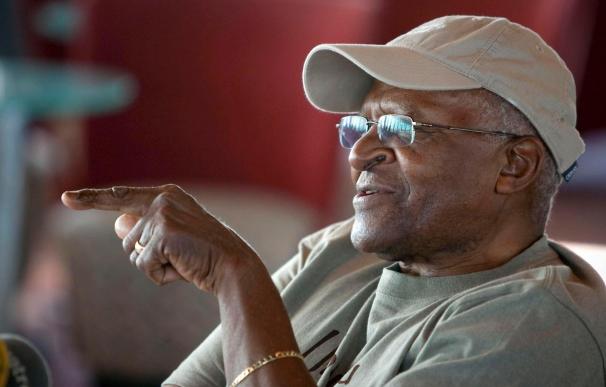 Desmond Tutu, símbolo de la lucha contra el apartheid, se retira en su 79 cumpleaños