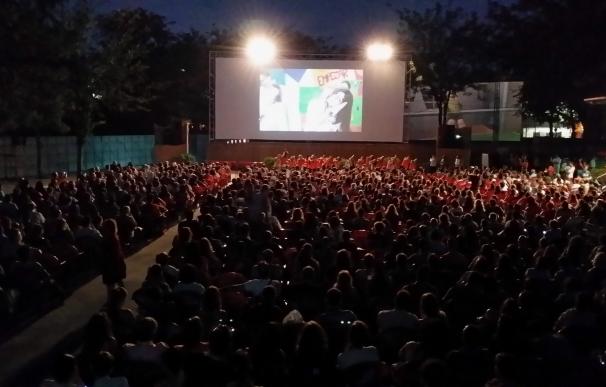 El Cine de Verano de La Bombilla abre mañana su 32 edición con 'A cambio de nada', de Daniel Guzmán