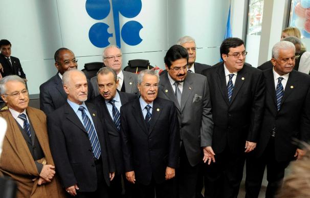 Arabia Saudí destaca su principio de "moderación" en la política petrolera