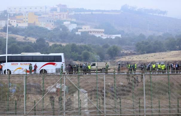 Fuerzas marroquíes evitan que 100 inmigrantes accedan a Melilla