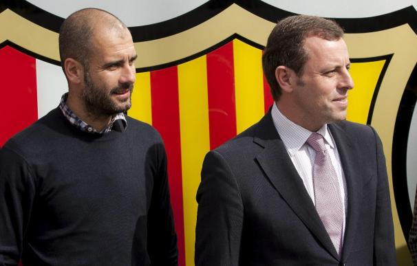 El presidente del Barcelona asegura que "Pep no se queja nunca. Los nuestros juegan cuando toca"