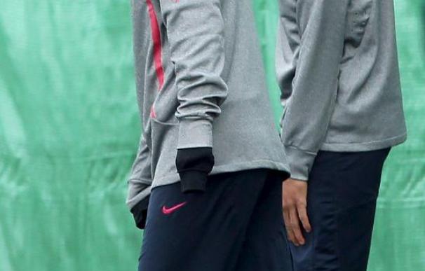 Xavi se incorpora al trabajo del Barcelona, mientras Puyol y Valdés siguen al margen