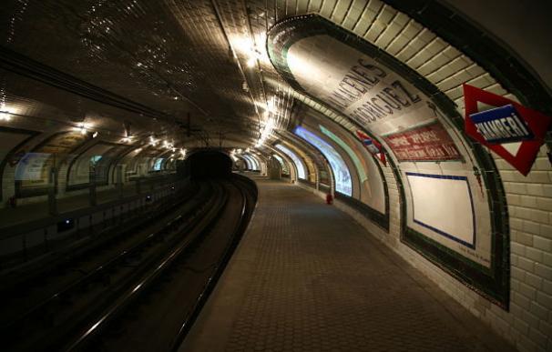 Un metro fantasma sorprende a los viajeros de Madrid