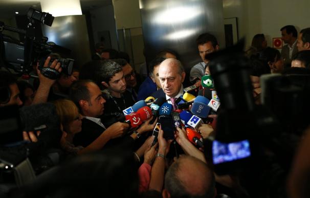 Fernández Díaz advierte que mantendrá la dispersión de presos etarras hasta la disolución de ETA