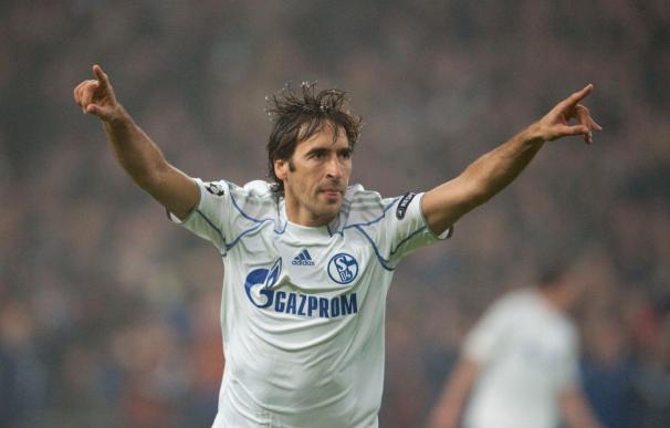 3-1. Raúl lidera la victoria del Schalke