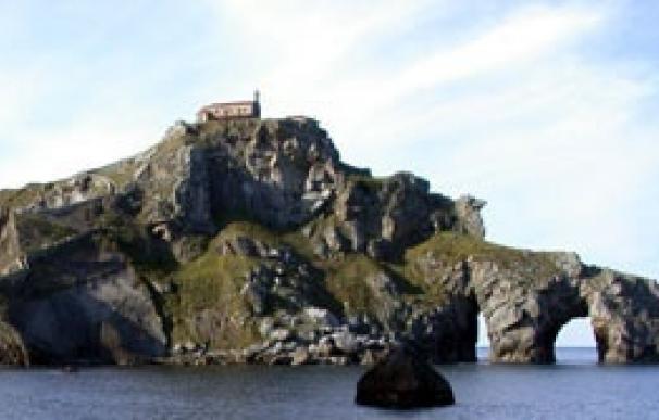 San Juan de Gaztelugatxe recibe este miércoles el reconocimiento como unas de las 7 Maravillas Naturales