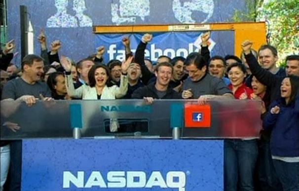 Facebook debuta sin brillo y su volumen causa problemas