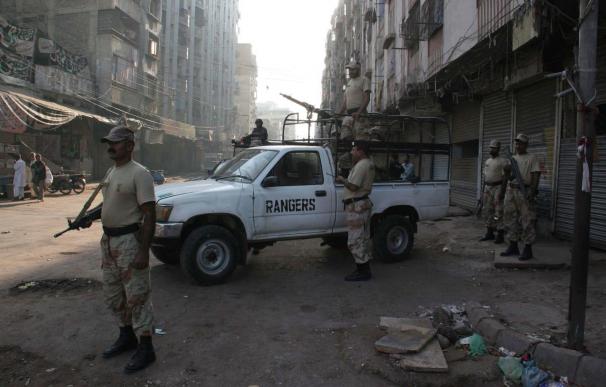 La violencia étnico-política de Karachi se cobra otros 30 muertos en 24 horas