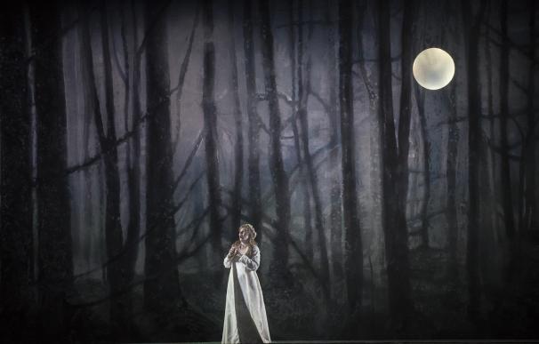 La ópera 'I puritani' inunda en su estreno de romanticismo el Teatro Real