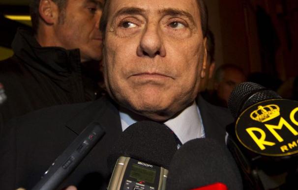Berlusconi califica como una "vergüenza" las acusaciones de la Fiscalía