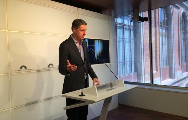Albiol (PP) afea a Puigdemont que vea "conjuras" en los registros de ayuntamientos de CDC