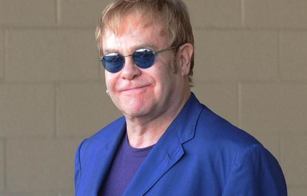 El SIDA cambió la vida a Elton John