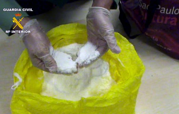 Intervenidos en Barajas 10.400 gramos de metaqualona, una poderosa anfetamina