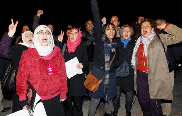 Manifestantes piden en Madrid el cese de la violencia contra civiles en Libia