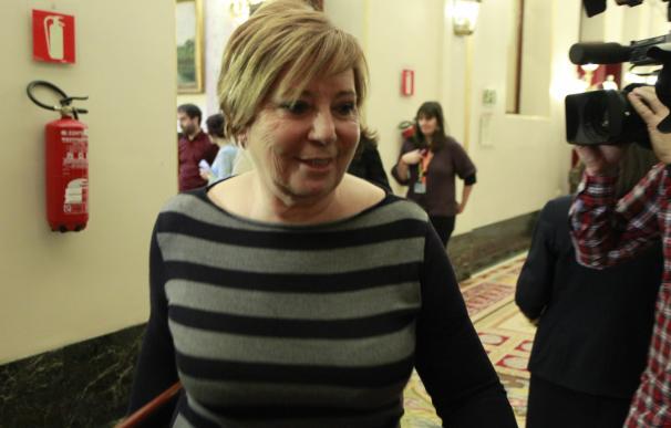 Rajoy deja a Celia Villalobos fuera de la Mesa del Congreso después de 13 años en la zona presidencial