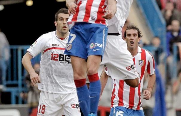 Ujfalusi, baja por lesión en el Atlético para la visita a Getafe