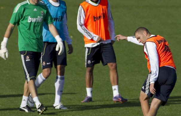 Valdano dice que Benzema demostrará su categoría y que Cristiano es símbolo del Madrid en alza